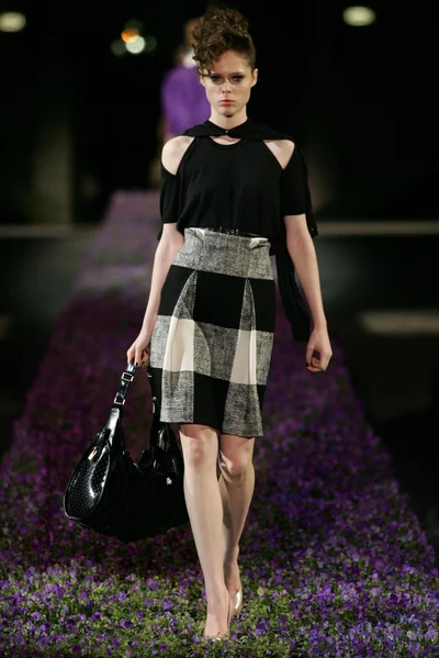 Look 8